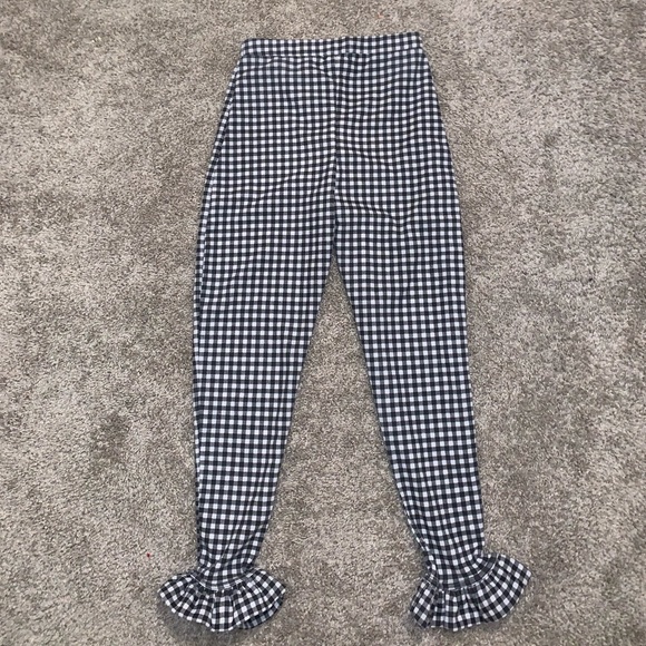 Boohoo Black & White Plaid leggings size 2 - Picture 6 of 7